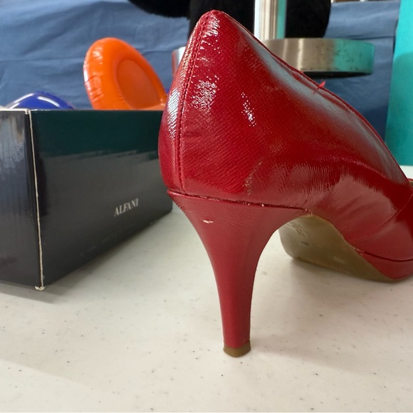 Vibrant Red Heels with Rounded Toe - Picture 6 of 8